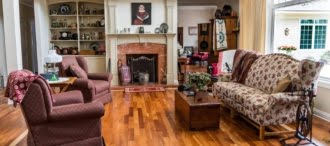 Tell The Difference Between Hardwood Laminate Flooring